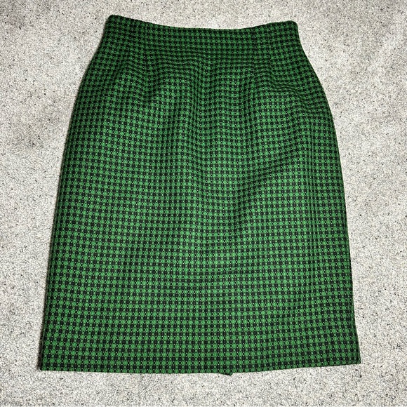 Jones New York Dresses & Skirts - VINTAGE Jones New York 100% Wool Pencil Skirt, Green/Black - Womens 6